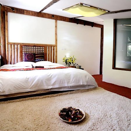 Shangri-La mid - mountain homestay Bagian luar foto