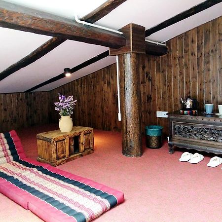 Shangri-La mid - mountain homestay Bagian luar foto