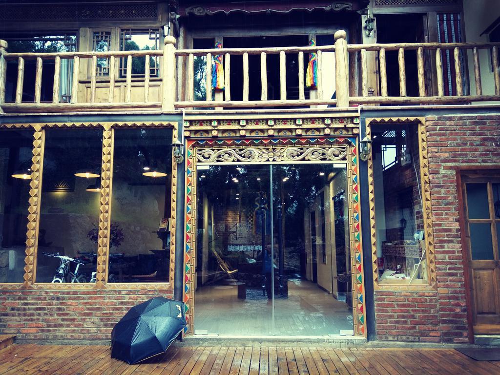 Shangri-La mid - mountain homestay Bagian luar foto