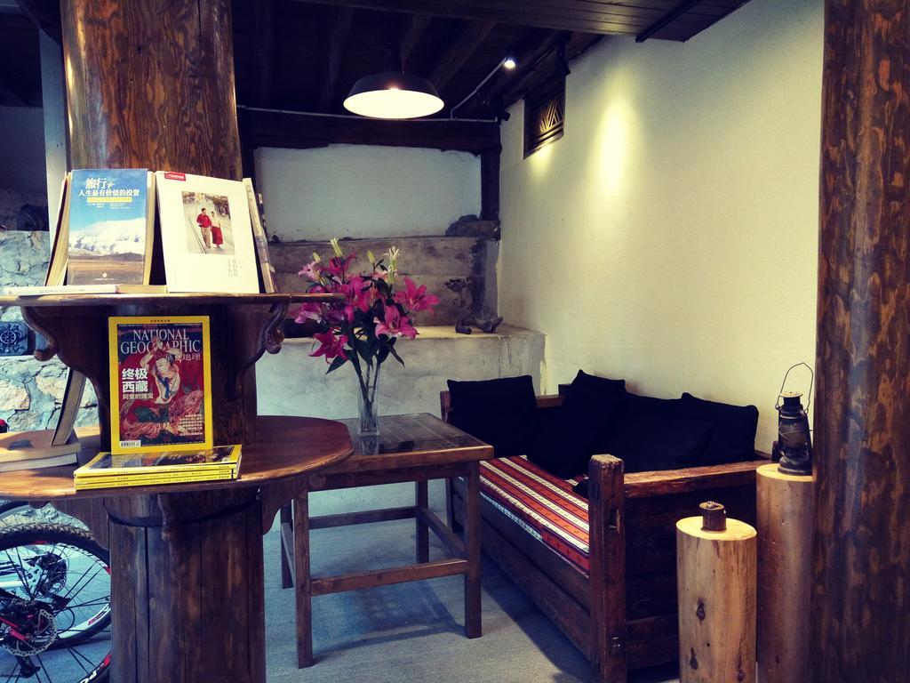 Shangri-La mid - mountain homestay Bagian luar foto