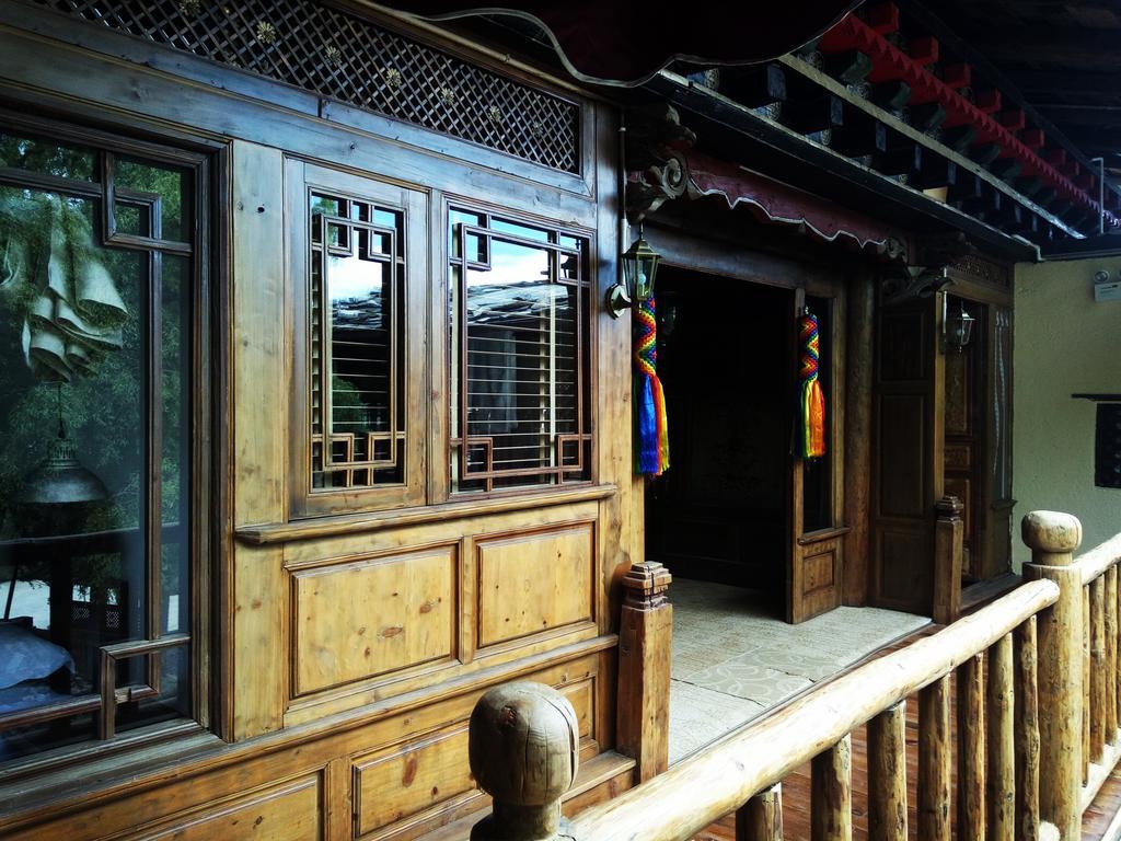 Shangri-La mid - mountain homestay Bagian luar foto