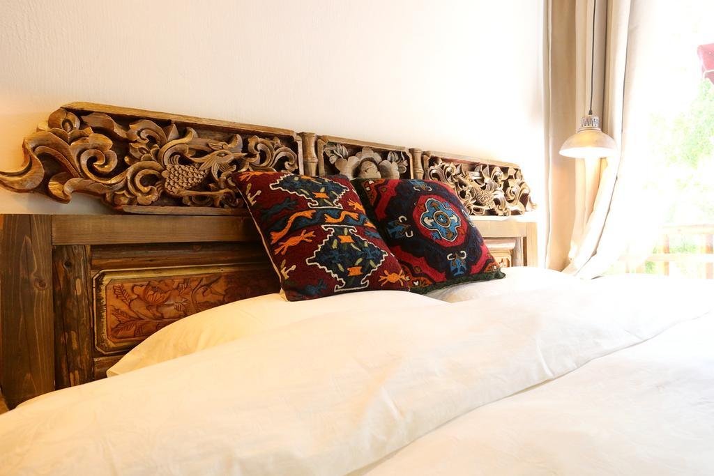 Shangri-La mid - mountain homestay Bagian luar foto