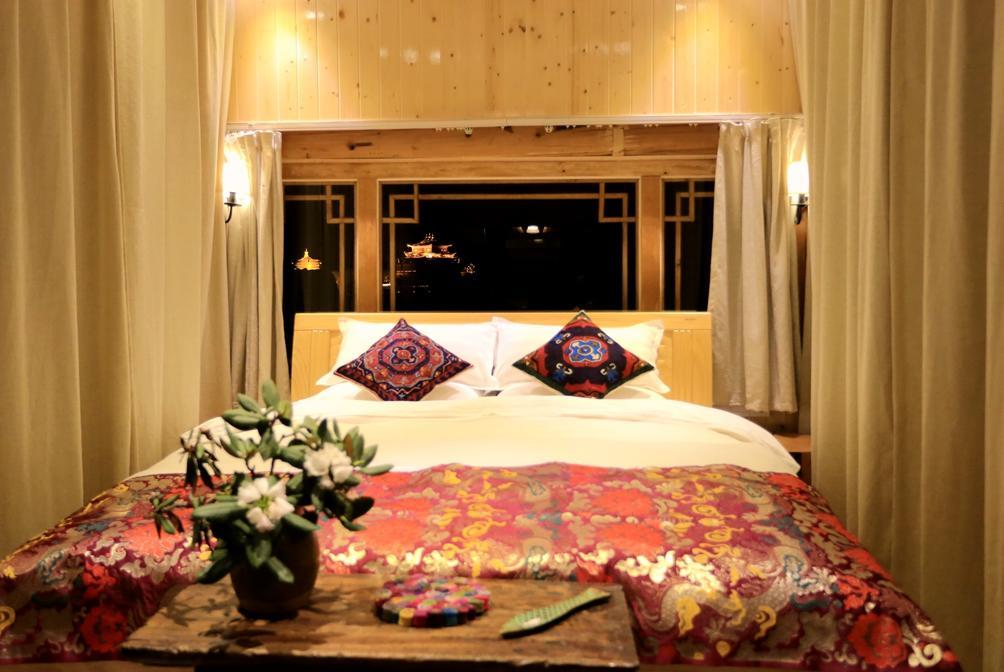 Shangri-La mid - mountain homestay Bagian luar foto