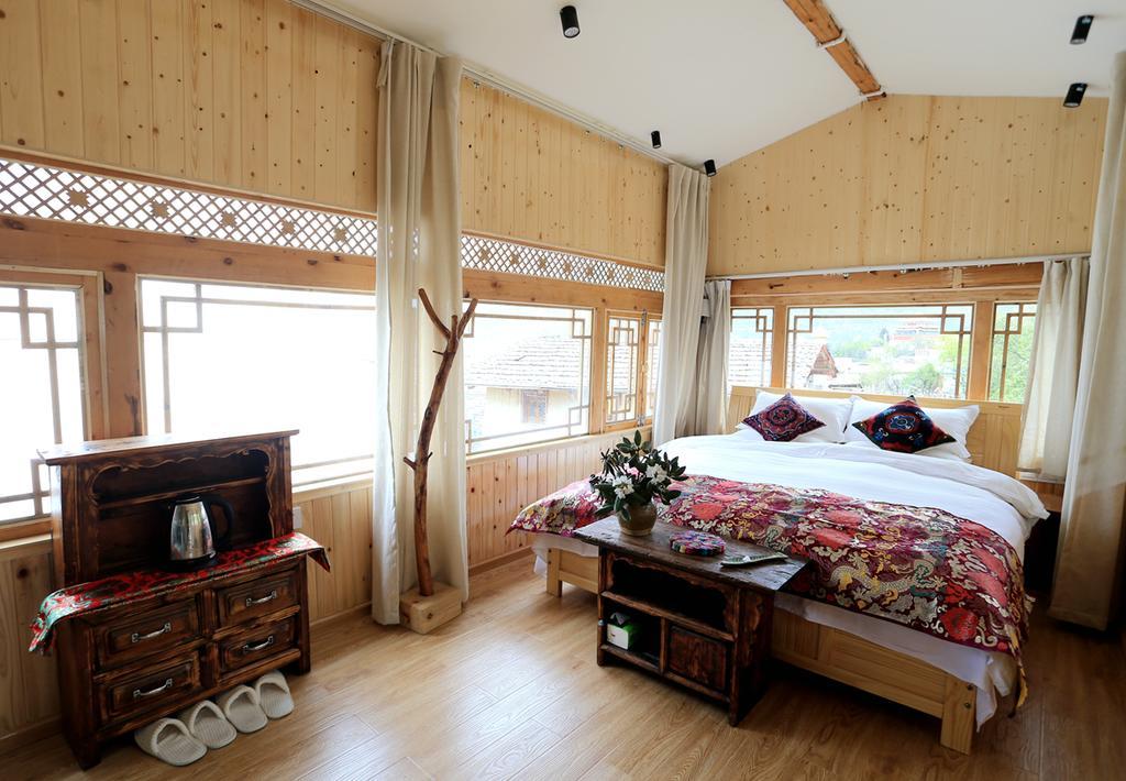 Shangri-La mid - mountain homestay Bagian luar foto
