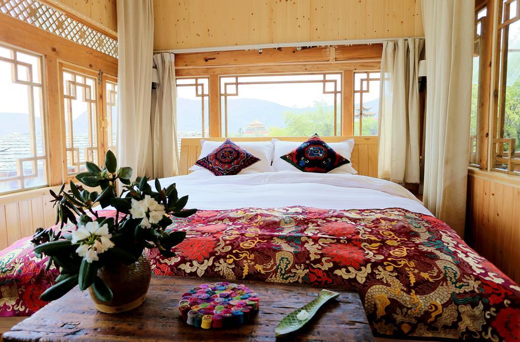 Shangri-La mid - mountain homestay Bagian luar foto